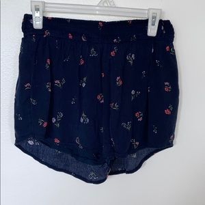 HOLLISTER SHORTS 😍